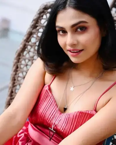 Call Girls Service in Doodh Bowli